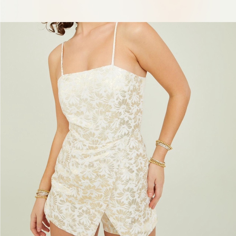 NWT Altar’d State Ivory Gold Floral Romper – Size Small